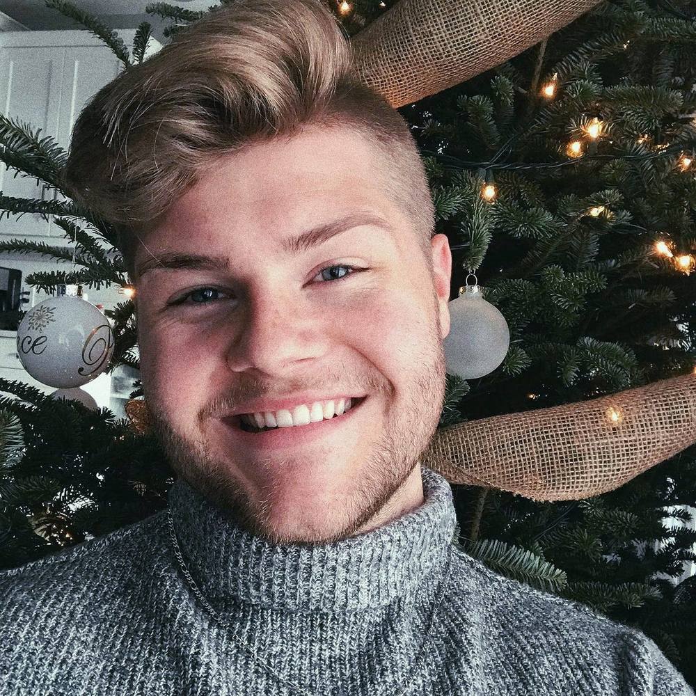 Meet your Posher, Riley